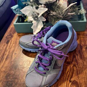 NIKE Women's Running Shoes - Size 6 US - Blue, Grey, Purple : C